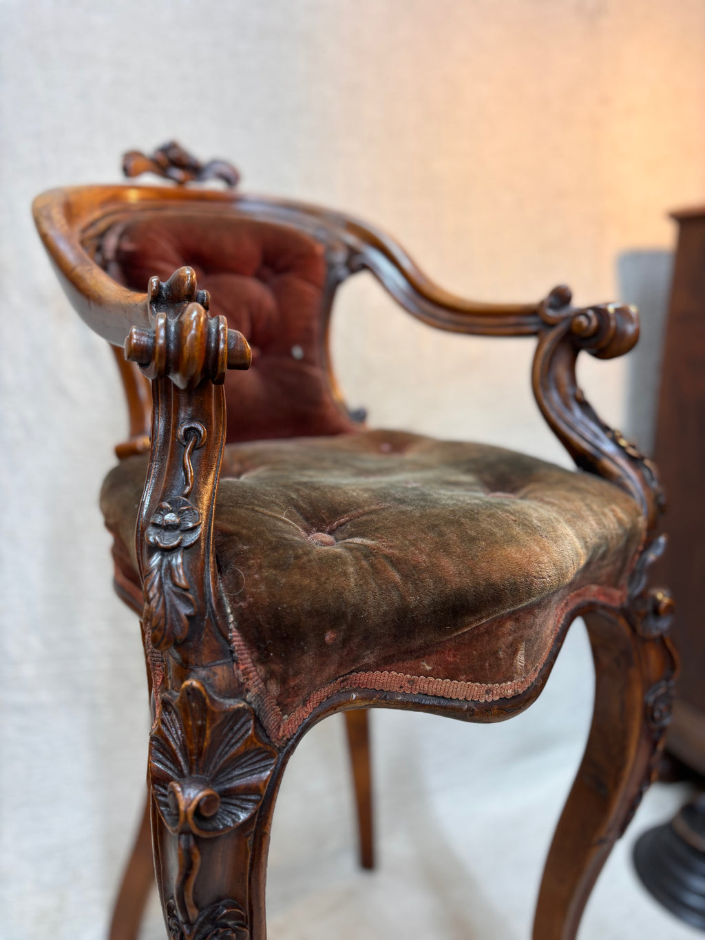 Victorian Child’s Parlour or Dressing Chair.