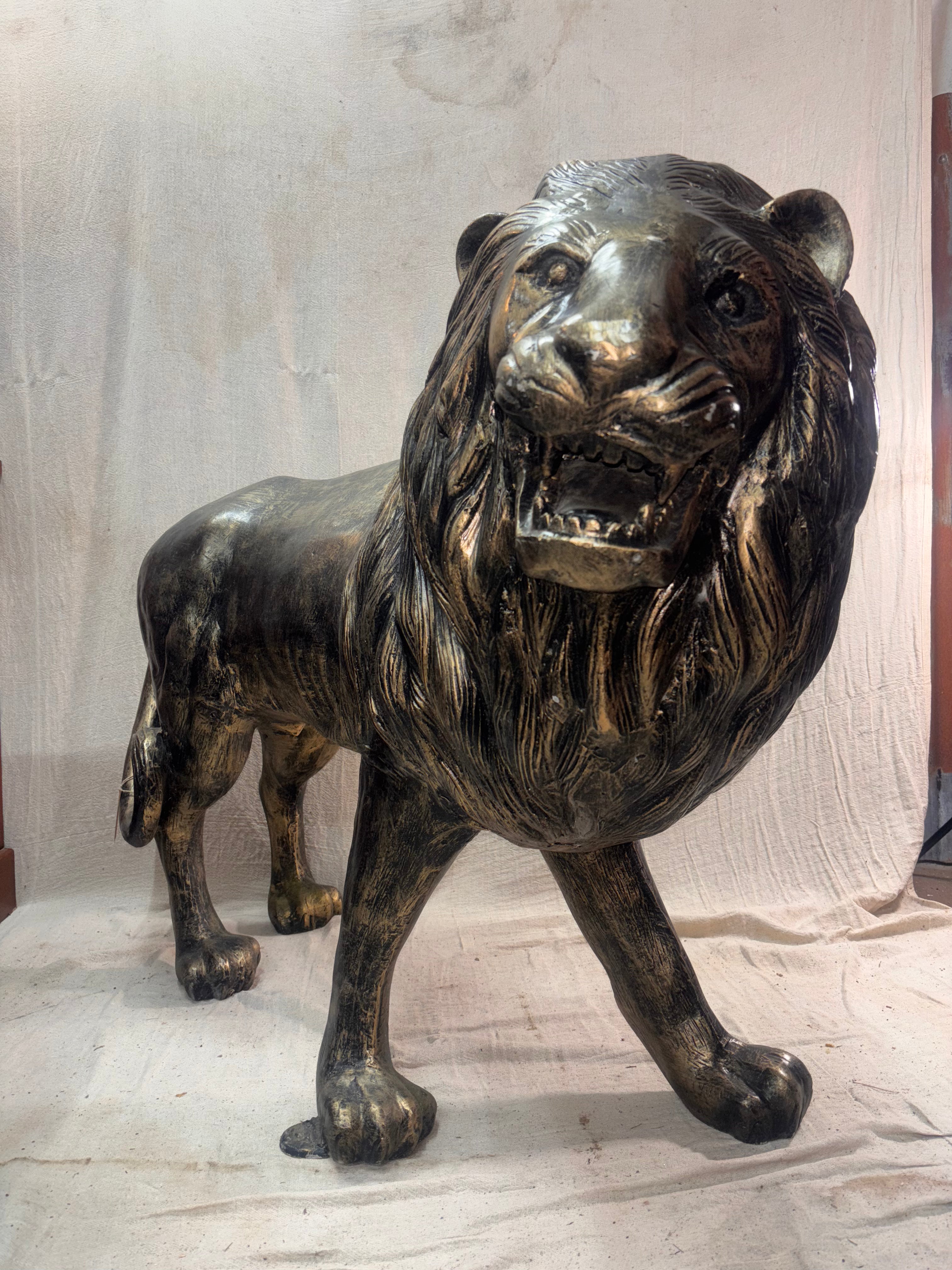 Cast Aluminium Lion Garden Statue