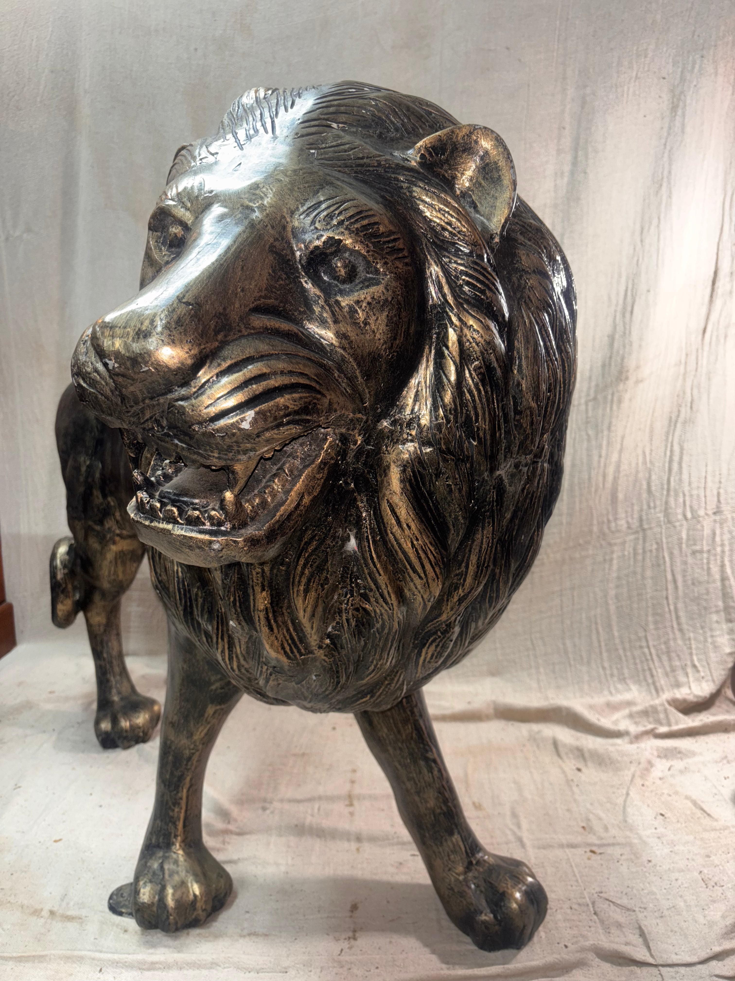Cast Aluminium Lion Garden Statue